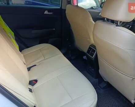 Білий Кіа Sportage, об'ємом двигуна 1.59 л та пробігом 50 тис. км за 19500 $, фото 24 на Automoto.ua