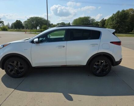 Белый Киа Sportage, объемом двигателя 2.4 л и пробегом 37 тыс. км за 12600 $, фото 3 на Automoto.ua