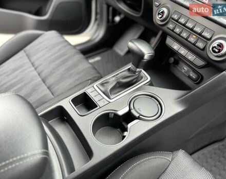 Білий Кіа Sportage, об'ємом двигуна 1.6 л та пробігом 84 тис. км за 20500 $, фото 53 на Automoto.ua