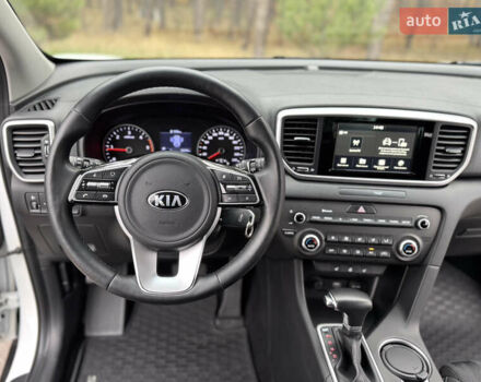 Белый Киа Sportage, объемом двигателя 1.6 л и пробегом 84 тыс. км за 19700 $, фото 27 на Automoto.ua