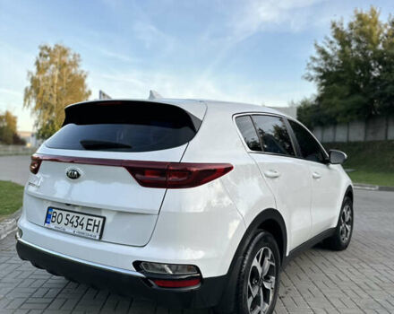 Белый Киа Sportage, объемом двигателя 1.6 л и пробегом 51 тыс. км за 17500 $, фото 5 на Automoto.ua