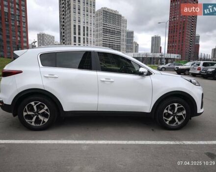 Киа Sportage 2020 в Киеве на Automoto.ua Белый Киа Sportage, объемом двигателя 1.59 л и пробегом 72 тыс. км за 17500 $, фото 5 на Automoto.ua