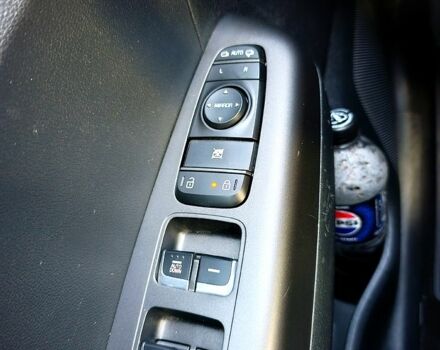 Белый Киа Sportage, объемом двигателя 1.6 л и пробегом 82 тыс. км за 19500 $, фото 1 на Automoto.ua