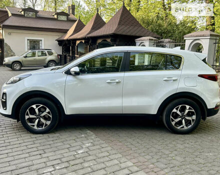 Білий Кіа Sportage, об'ємом двигуна 1.59 л та пробігом 48 тис. км за 18300 $, фото 7 на Automoto.ua