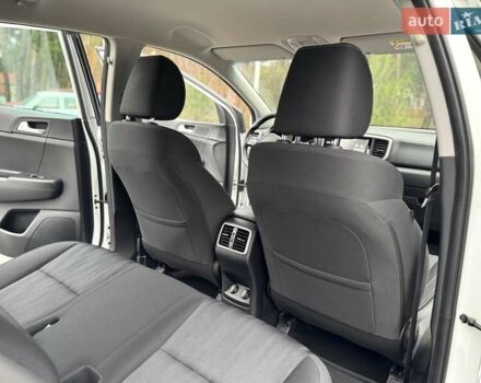 Білий Кіа Sportage, об'ємом двигуна 1.6 л та пробігом 84 тис. км за 20500 $, фото 46 на Automoto.ua