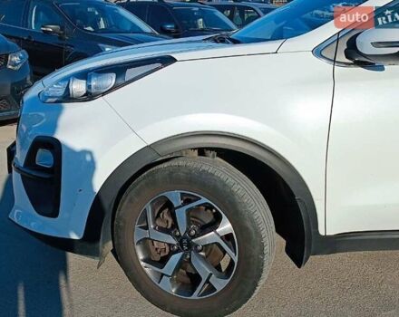 Білий Кіа Sportage, об'ємом двигуна 1.6 л та пробігом 93 тис. км за 18200 $, фото 3 на Automoto.ua