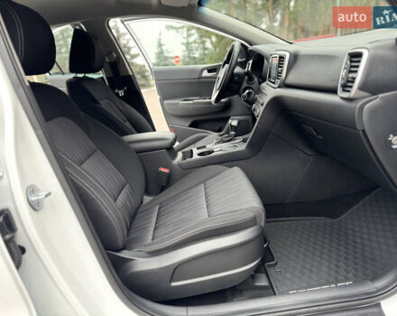 Белый Киа Sportage, объемом двигателя 1.6 л и пробегом 84 тыс. км за 19700 $, фото 44 на Automoto.ua