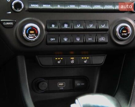 Белый Киа Sportage, объемом двигателя 1.6 л и пробегом 136 тыс. км за 18500 $, фото 27 на Automoto.ua