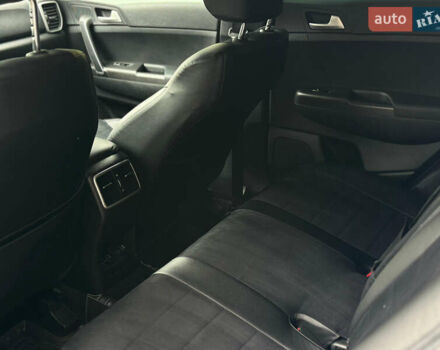 Білий Кіа Sportage, об'ємом двигуна 1.6 л та пробігом 80 тис. км за 21000 $, фото 25 на Automoto.ua