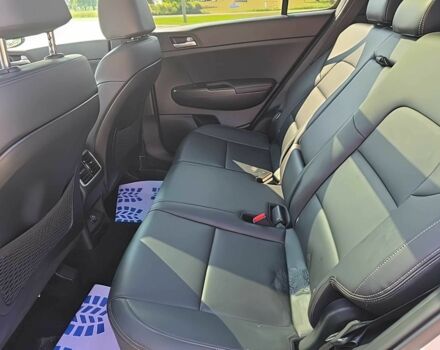 Білий Кіа Sportage, об'ємом двигуна 2.4 л та пробігом 43 тис. км за 13000 $, фото 12 на Automoto.ua