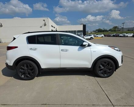 Білий Кіа Sportage, об'ємом двигуна 2.4 л та пробігом 43 тис. км за 13000 $, фото 5 на Automoto.ua