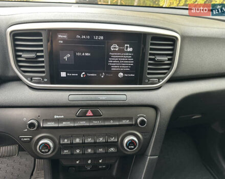 Киа Sportage 2021 в Одессе на Automoto.ua Белый Киа Sportage, объемом двигателя 1.59 л и пробегом 51 тыс. км за 19900 $, фото 11 на Automoto.ua