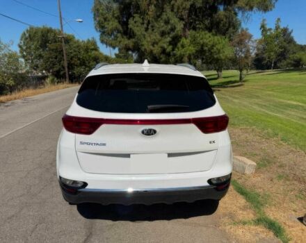 Белый Киа Sportage, объемом двигателя 2.4 л и пробегом 10 тыс. км за 14700 $, фото 4 на Automoto.ua