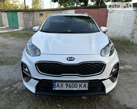 Білий Кіа Sportage, об'ємом двигуна 1.6 л та пробігом 28 тис. км за 20500 $, фото 2 на Automoto.ua