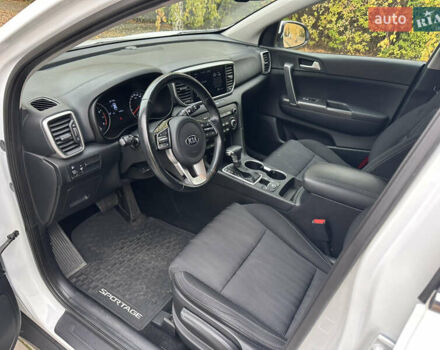 Киа Sportage 2021 в Одессе на Automoto.ua Белый Киа Sportage, объемом двигателя 1.59 л и пробегом 51 тыс. км за 19900 $, фото 8 на Automoto.ua