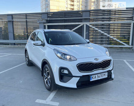 Білий Кіа Sportage, об'ємом двигуна 1.59 л та пробігом 30 тис. км за 21900 $, фото 5 на Automoto.ua