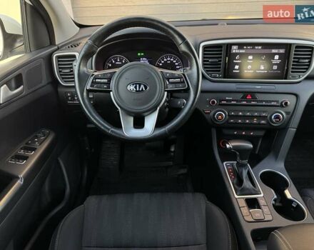 Білий Кіа Sportage, об'ємом двигуна 1.59 л та пробігом 95 тис. км за 19500 $, фото 62 на Automoto.ua