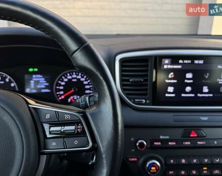 Білий Кіа Sportage, об'ємом двигуна 1.59 л та пробігом 95 тис. км за 19500 $, фото 45 на Automoto.ua