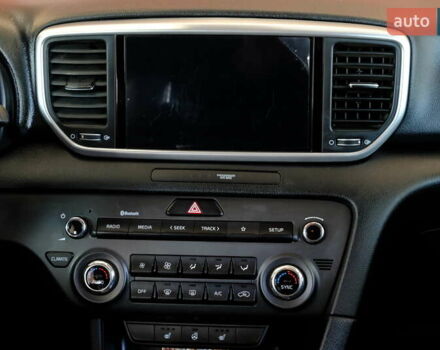 Белый Киа Sportage, объемом двигателя 1.6 л и пробегом 50 тыс. км за 17500 $, фото 44 на Automoto.ua