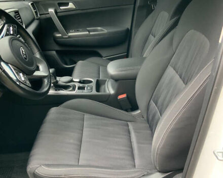 Киа Sportage 2021 в Киеве на Automoto.ua Белый Киа Sportage, объемом двигателя 1.59 л и пробегом 45 тыс. км за 19500 $, фото 9 на Automoto.ua