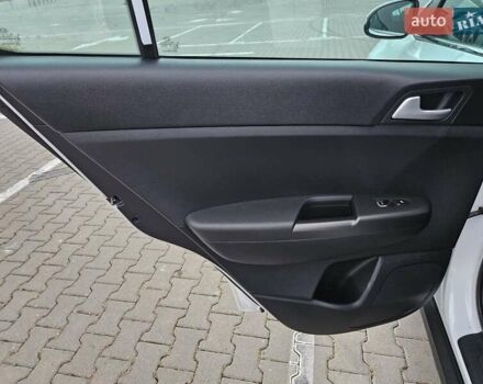 Киа Sportage 2021 в Киеве на Automoto.ua Белый Киа Sportage, объемом двигателя 1.59 л и пробегом 71 тыс. км за 19400 $, фото 10 на Automoto.ua