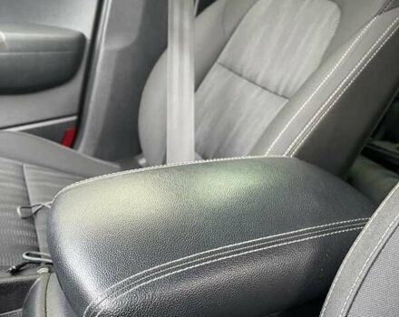 Білий Кіа Sportage, об'ємом двигуна 1.59 л та пробігом 115 тис. км за 16500 $, фото 19 на Automoto.ua