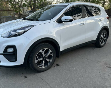 Белый Киа Sportage, объемом двигателя 1.59 л и пробегом 61 тыс. км за 18200 $, фото 2 на Automoto.ua