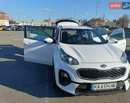 Білий Кіа Sportage, об'ємом двигуна 1.59 л та пробігом 115 тис. км за 16950 $, фото 4 на Automoto.ua