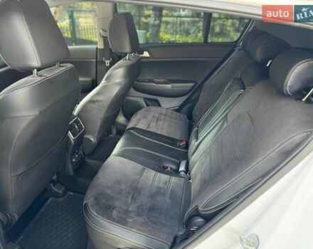 Киа Sportage 2021 в Харькове на Automoto.ua Белый Киа Sportage, объемом двигателя 1.59 л и пробегом 96 тыс. км за 19000 $, фото 2 на Automoto.ua