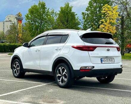 Белый Киа Sportage, объемом двигателя 1.6 л и пробегом 20 тыс. км за 15500 $, фото 4 на Automoto.ua