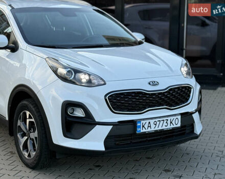 Киа Sportage 2021 в Киеве на Automoto.ua Белый Киа Sportage, объемом двигателя 1.6 л и пробегом 23 тыс. км за 19900 $, фото 5 на Automoto.ua