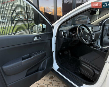 Киа Sportage 2021 в Киеве на Automoto.ua Белый Киа Sportage, объемом двигателя 1.6 л и пробегом 23 тыс. км за 19900 $, фото 20 на Automoto.ua