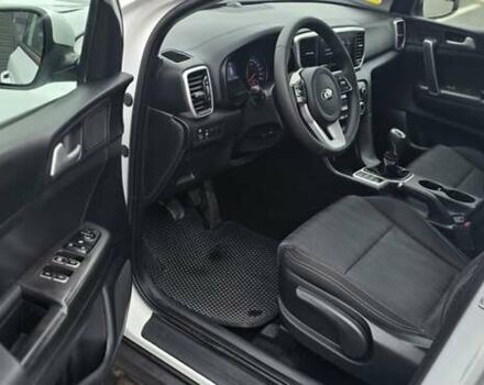 Білий Кіа Sportage, об'ємом двигуна 1.6 л та пробігом 131 тис. км за 13950 $, фото 23 на Automoto.ua