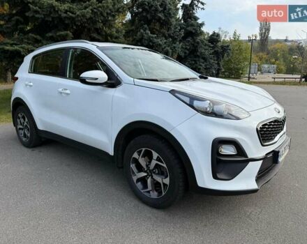 Киа Sportage 2021 в Киеве на Automoto.ua Белый Киа Sportage, объемом двигателя 1.59 л и пробегом 106 тыс. км за 18500 $, фото 15 на Automoto.ua