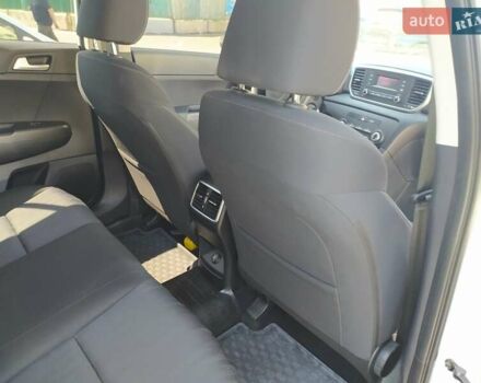 Белый Киа Sportage, объемом двигателя 1.59 л и пробегом 25 тыс. км за 21500 $, фото 29 на Automoto.ua