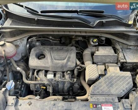 Киа Sportage 2021 в Киеве на Automoto.ua Белый Киа Sportage, объемом двигателя 1.59 л и пробегом 106 тыс. км за 18500 $, фото 6 на Automoto.ua