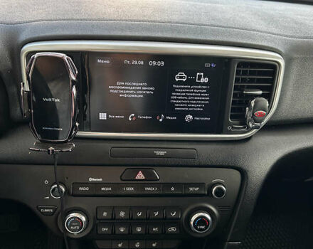 Белый Киа Sportage, объемом двигателя 1.59 л и пробегом 42 тыс. км за 21000 $, фото 6 на Automoto.ua