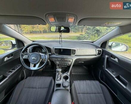 Киа Sportage 2021 в Киеве на Automoto.ua Белый Киа Sportage, объемом двигателя 1.59 л и пробегом 106 тыс. км за 18500 $, фото 18 на Automoto.ua