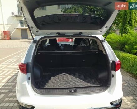 Белый Киа Sportage, объемом двигателя 1.59 л и пробегом 25 тыс. км за 21500 $, фото 39 на Automoto.ua