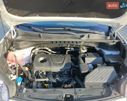 Білий Кіа Sportage, об'ємом двигуна 1.59 л та пробігом 115 тис. км за 16950 $, фото 31 на Automoto.ua