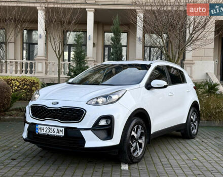 Белый Киа Sportage, объемом двигателя 1.6 л и пробегом 35 тыс. км за 20300 $, фото 3 на Automoto.ua