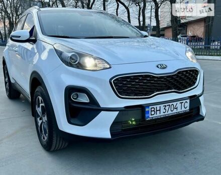 Білий Кіа Sportage, об'ємом двигуна 1.59 л та пробігом 10 тис. км за 19900 $, фото 16 на Automoto.ua