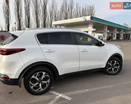 Білий Кіа Sportage, об'ємом двигуна 1.59 л та пробігом 115 тис. км за 16500 $, фото 4 на Automoto.ua