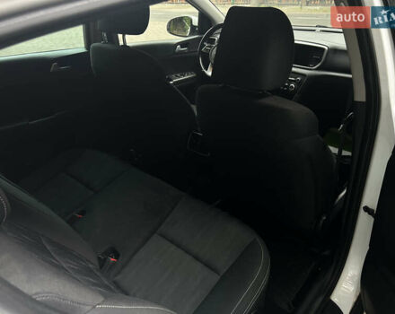 Белый Киа Sportage, объемом двигателя 1.59 л и пробегом 33 тыс. км за 19400 $, фото 17 на Automoto.ua