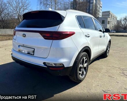 Белый Киа Sportage, объемом двигателя 1.6 л и пробегом 56 тыс. км за 20100 $, фото 5 на Automoto.ua