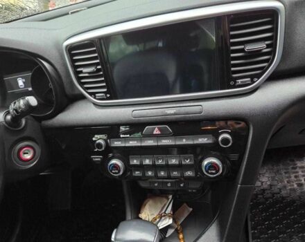 Білий Кіа Sportage, об'ємом двигуна 2 л та пробігом 101 тис. км за 26500 $, фото 9 на Automoto.ua