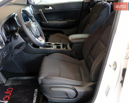 Белый Киа Sportage, объемом двигателя 1.6 л и пробегом 50 тыс. км за 17500 $, фото 25 на Automoto.ua