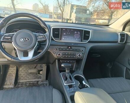 Білий Кіа Sportage, об'ємом двигуна 1.59 л та пробігом 115 тис. км за 16950 $, фото 19 на Automoto.ua