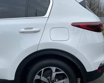 Білий Кіа Sportage, об'ємом двигуна 1.59 л та пробігом 115 тис. км за 16500 $, фото 13 на Automoto.ua