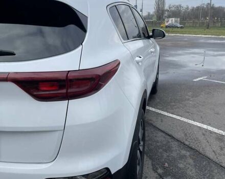 Білий Кіа Sportage, об'ємом двигуна 1.59 л та пробігом 115 тис. км за 16500 $, фото 14 на Automoto.ua